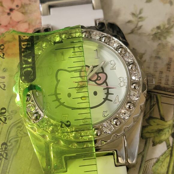Hello Kitty Sanrio Watch 2013 MZB White Strap Crystal Bezel Quartz Collectible - Picture 6 of 9
